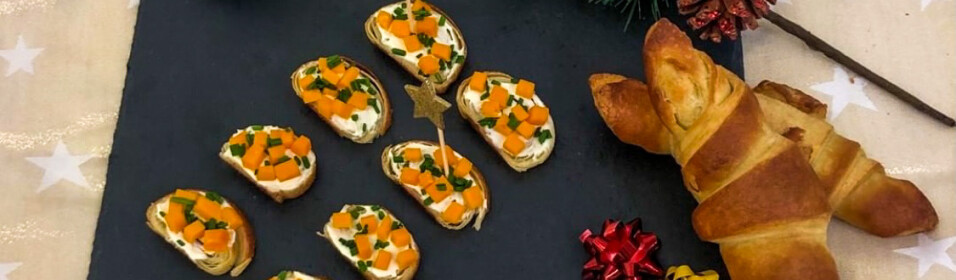 Les croissants crème fraiche, mimolette et ciboulette